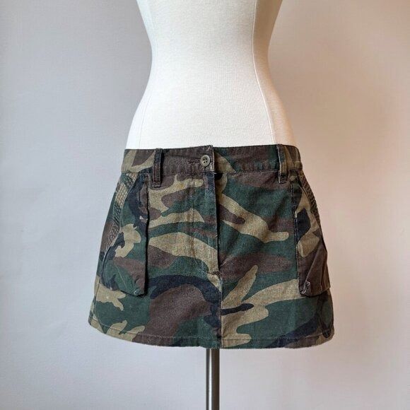 John Elliott Women's Washed Low Rise Mini Skirt in Camo, Size 1 - Picture 2 of 12